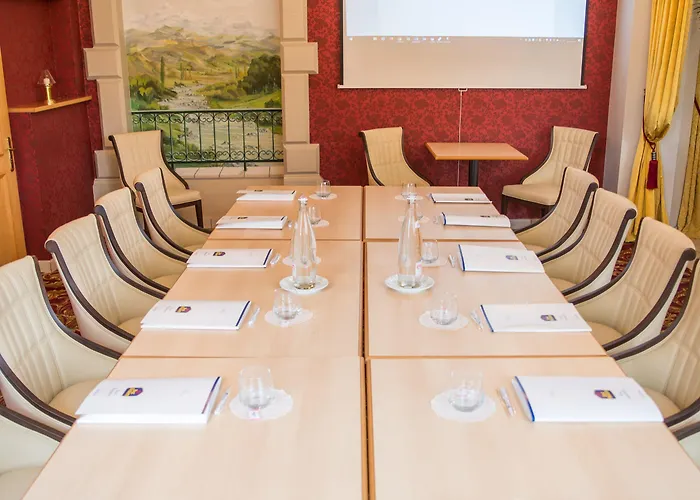 ベスト ウェスタン ヴォーセジュール 3* ルルド